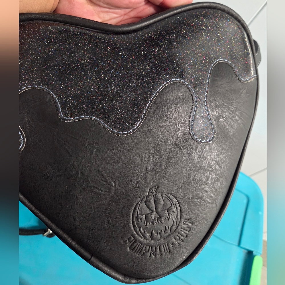 Love, Pain and, Stitches heart shaped poison apple face in all black - Picture 7 of 9